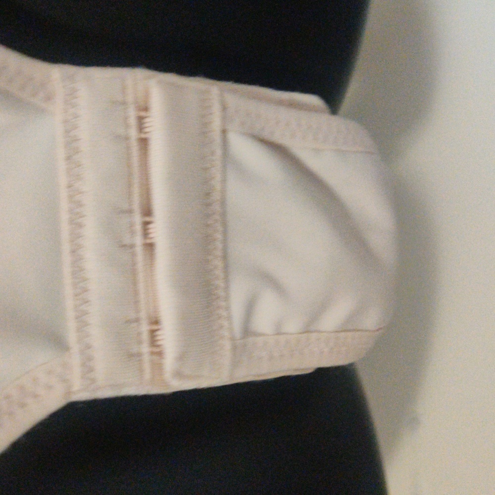 Amazon Essentials Cream One-Piece Shape Wear Size… - image 3